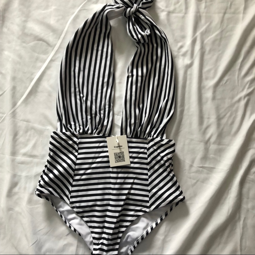Women’s one piece bathing suit
